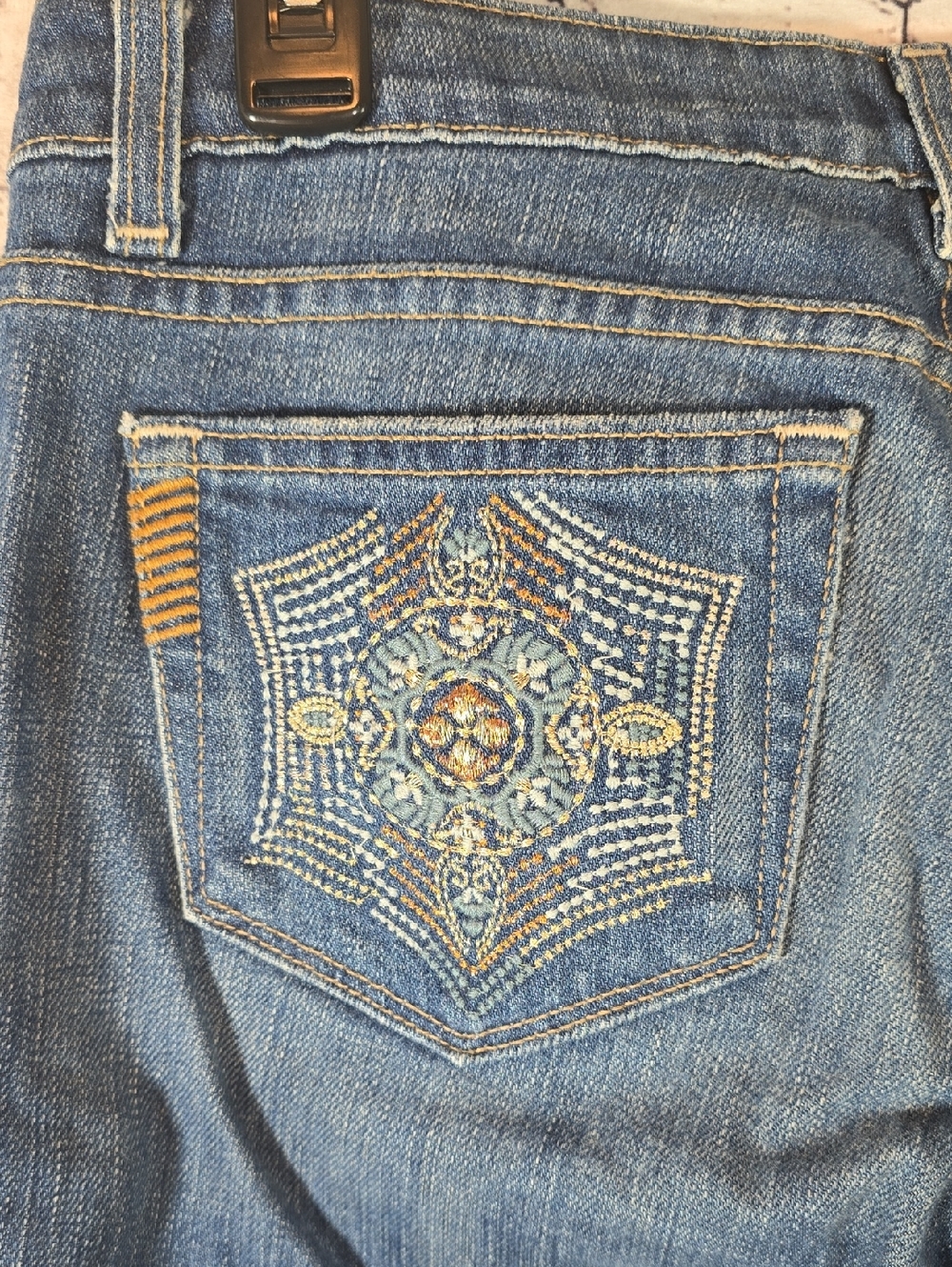 Paige Benedict Canyon Premium Cropped Low-Rise Jeans Embroidered Size 27 - Picture 8 of 12